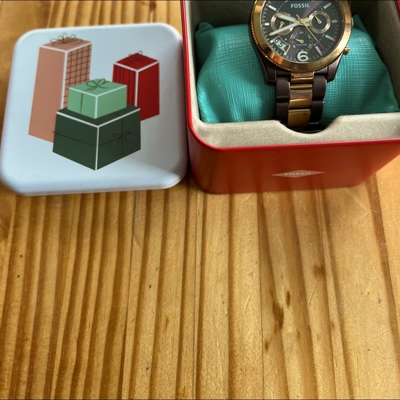 Ladies Fossil watch - Picture 2 of 6